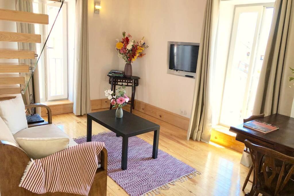 32 Top - Center Of Lisbon Duplex Apartment, Barrio Alto Luaran gambar