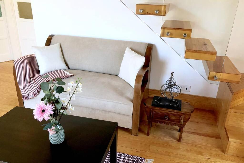32 Top - Center Of Lisbon Duplex Apartment, Barrio Alto Luaran gambar