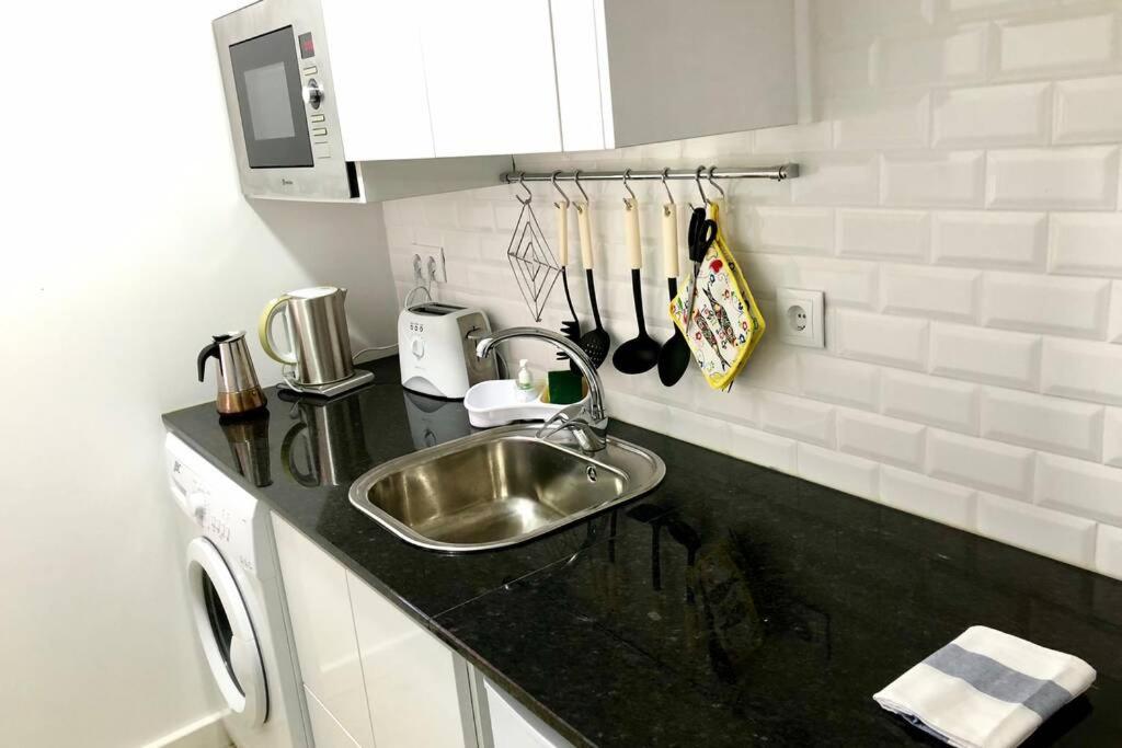 32 Top - Center Of Lisbon Duplex Apartment, Barrio Alto Luaran gambar