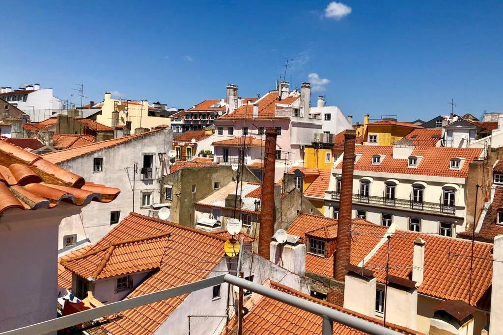 32 Top - Center Of Lisbon Duplex Apartment, Barrio Alto Luaran gambar