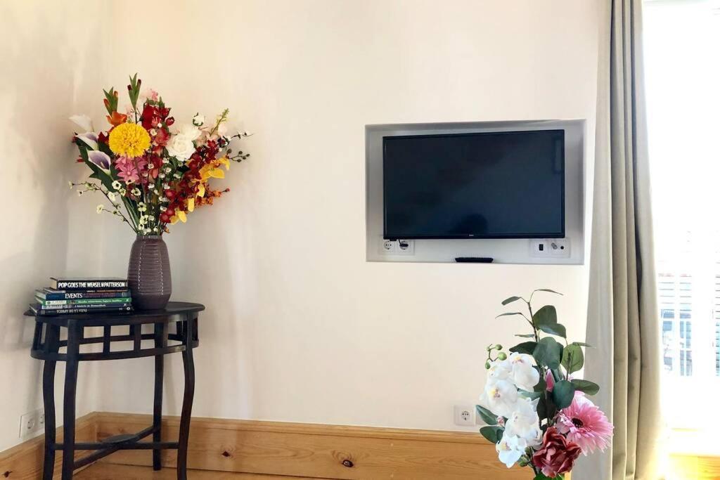 32 Top - Center Of Lisbon Duplex Apartment, Barrio Alto Luaran gambar